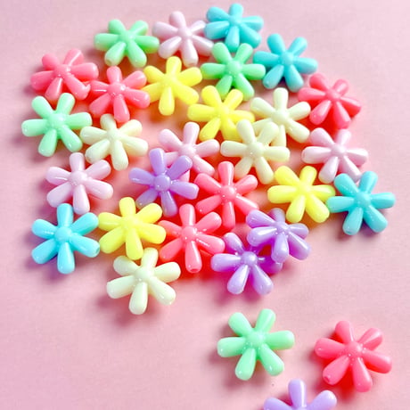 パステル ミニフラワー デイジー ビーズ 30個 ☆ハンドメイド☆パーツ☆素材☆キッズアクセサリー☆かわいい☆ゆめかわいい☆パステル☆ファンシーぷらんたん