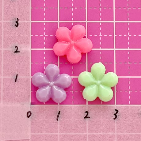パステル 小さなお花 ビーズ 30個 ☆ハンドメイド☆パーツ☆素材☆キッズアクセサリー☆かわいい☆ゆめかわいい☆パステル☆ファンシーぷらんたん