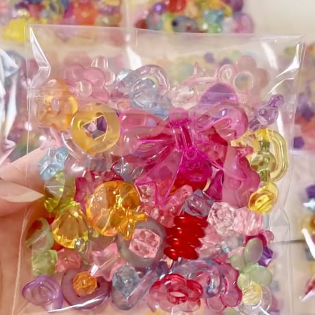 お得！クリア  ビーズ MIX 50g ☆ハンドメイド☆パーツ☆素材☆キッズアクセサリー☆かわいい☆ゆめかわいい☆パステル☆ファンシーぷらんたん