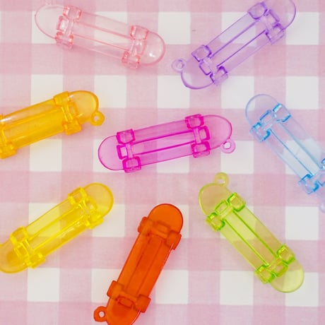 BIG クリア スケートボード チャーム 10個 ☆ハンドメイド☆パーツ☆素材☆キッズアクセサリー☆かわいい☆ゆめかわいい☆ファンシーぷらんたん