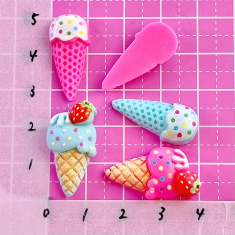 アイスクリーム コーン デコパーツ 8個☆ハンドメイド☆パーツ☆素材☆キッズアクセサリー☆かわいい☆ゆめかわいい☆パステル