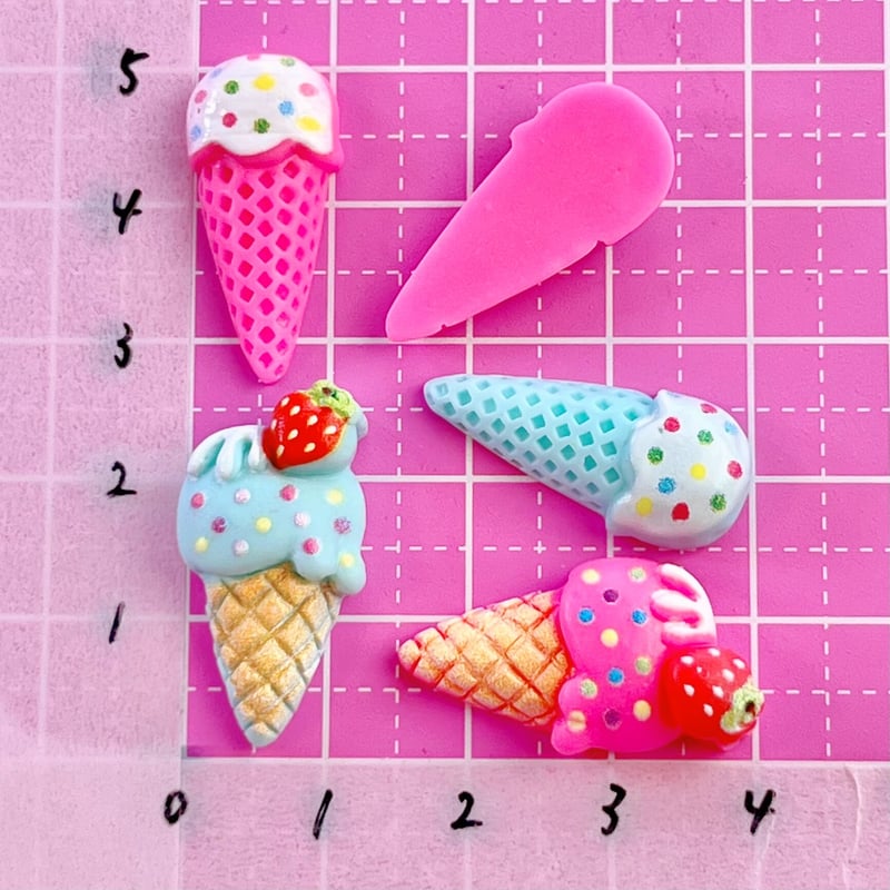 アイスクリーム コーン デコパーツ 8個☆ハンドメイド☆パーツ☆素材
