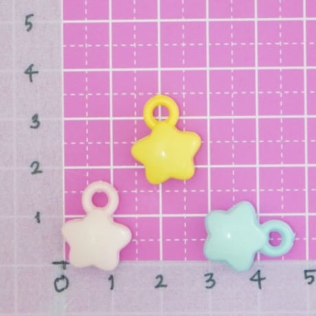 ミニ ぷっくりスターチャーム 10個 ☆ハンドメイド☆パーツ☆素材☆キッズアクセサリー☆かわいい☆ゆめかわいい☆パステル☆ファンシーぷらんたん