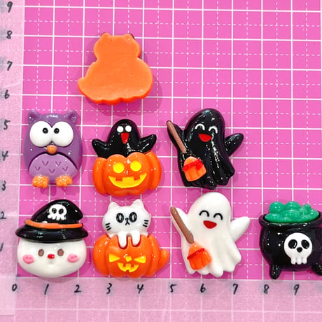 わいわい ハロウィン ８個 ☆ ハンドメイド☆パーツ☆素材☆キッズアクセサリー☆かわいい☆ゆめかわいい☆パステル☆