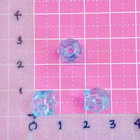 キューブカット ビーズ 水色 30個 ☆ハンドメイド☆パーツ☆素材☆キッズアクセサリー☆かわいい☆ゆめかわいい☆パステル☆