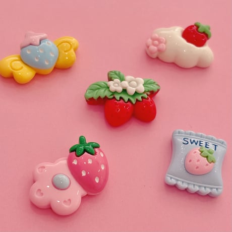 いちご sweet ミックス ５個 デコパーツ ☆ ハンドメイド☆ハンドメイドパーツ☆かわいい☆デコ☆デコパーツ ☆ホイップデコ☆ ヘアピン☆ ヘアゴム