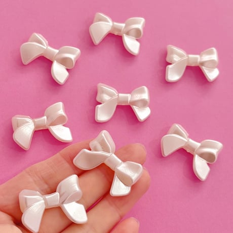 パール リボン結び ビーズ クロス 8個  ☆ハンドメイド☆パーツ☆素材☆ビーズ☆かわいい☆ビーズキーホルダー☆ビーズアクセサリー