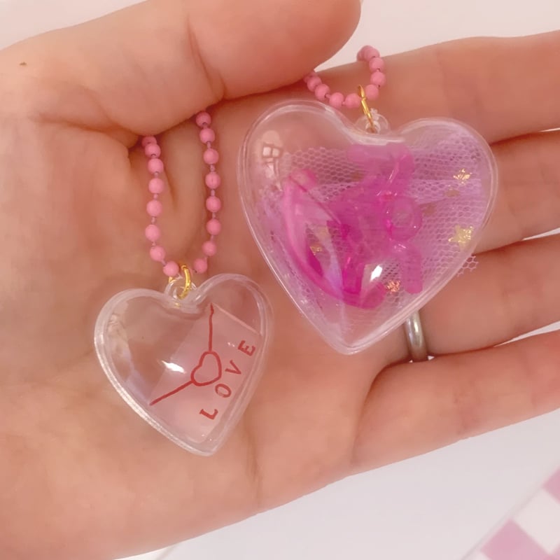 4cm カプセルケース ハート 5個 ☆ハンドメイド☆パーツ☆素材☆キッズ