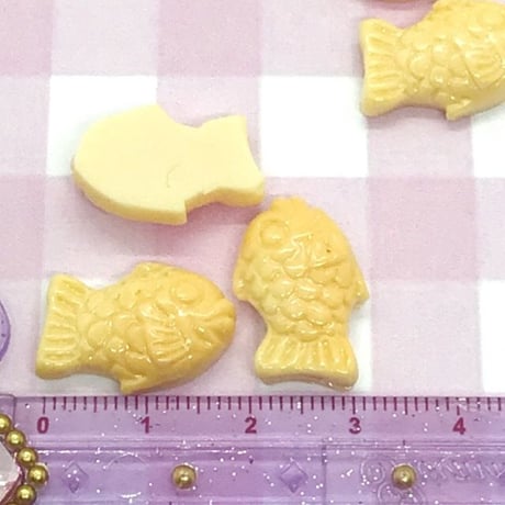 たい焼き デコパーツ 10個☆ハンドメイド☆パーツ☆素材☆キッズアクセサリー☆かわいい☆ゆめかわいい☆パステル☆228