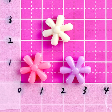 パステル ミニフラワー デイジー ビーズ 30個 ☆ハンドメイド☆パーツ☆素材☆キッズアクセサリー☆かわいい☆ゆめかわいい☆パステル☆ファンシーぷらんたん