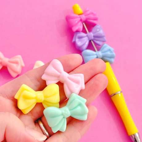 大穴ビーズ  プリンセス リボン 8個  ☆カスタムボールペン☆ハンドメイド☆パーツ☆素材☆キッズアクセサリー☆かわいい☆ゆめかわいい☆パステル☆