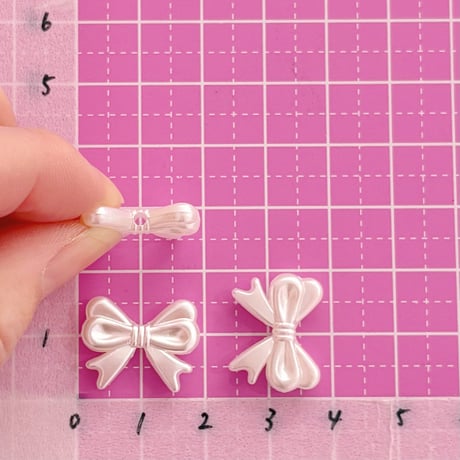 ミニ パール リボン結び ビーズ  10個  ☆ハンドメイド☆パーツ☆素材☆ビーズ☆かわいい☆ビーズキーホルダー☆ビーズアクセサリー