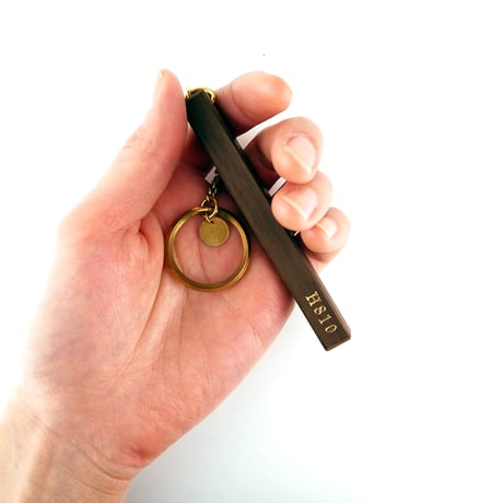 WOOD HOTEL KEY-HOLDER FREE NO.   片面箔押し/ 両面（表面と裏面）に箔押し