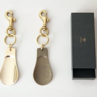 BRASS SHOE HORN KEY-HOLDER S +BOX