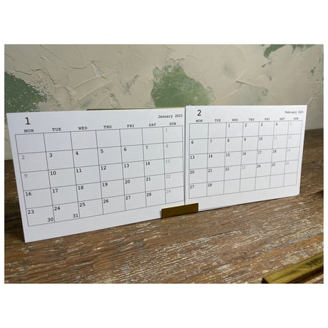 BRASS DESKTOP CALENDAR (2026年度版1月始まり）