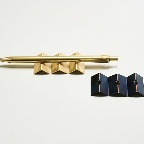 BRASS PEN REST