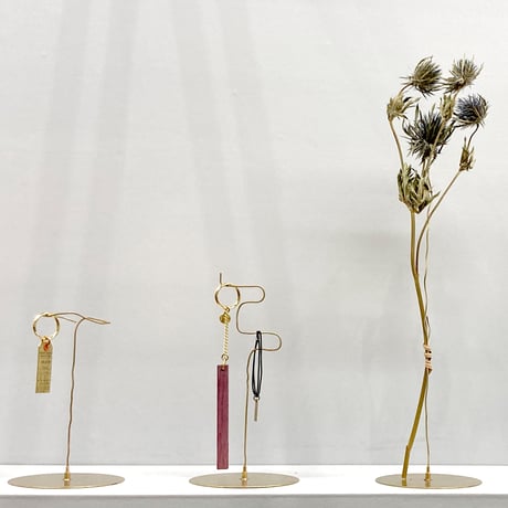 BRASS WIRE STAND  L