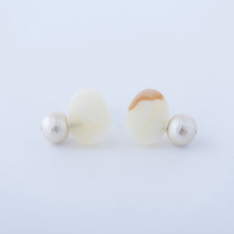 眼鏡素材から生まれたアクセサリー Sur/SR-P3/EA3_pierce/earring_white marble