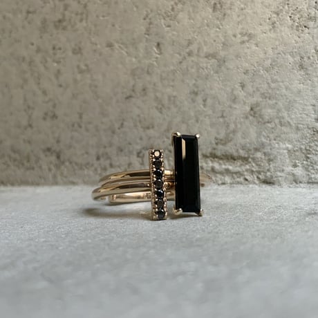 ブラックダイヤモンドのリングカフ