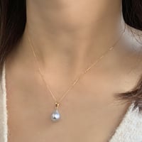 ナチュラルブルーのアコヤパールのネックレス