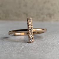 ダイヤモンドのリングカフ