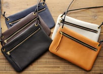 《LIONA》フラットレザーサコッシュ《5colors》