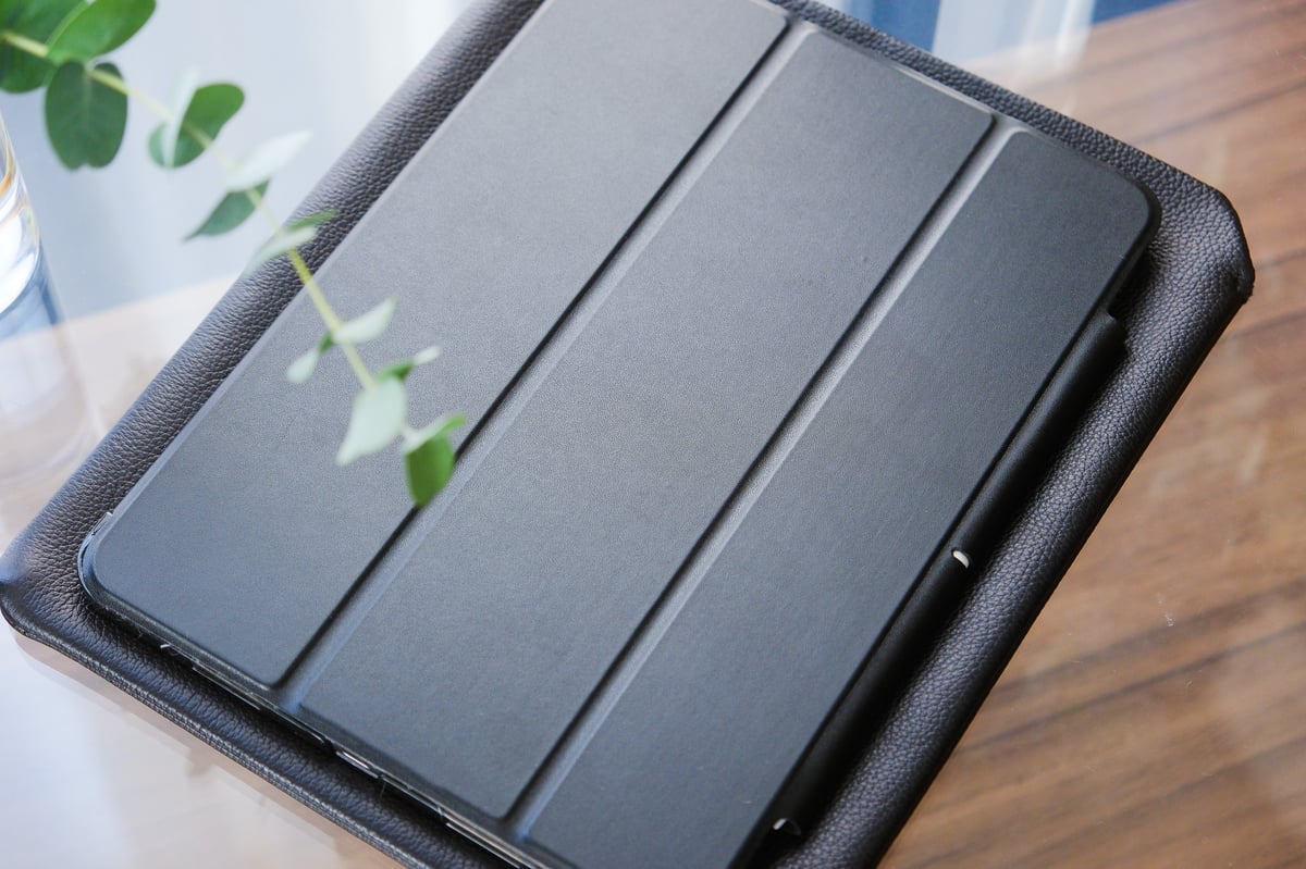 【新品】Apple 純正 12.9インチiPad Pro用 レザースリーブ 新品】Apple 純正 12.9インチiPad Pro用 レザースリーブ 【公式通販】