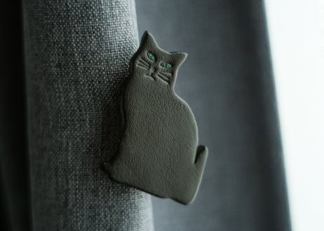 《Buono》Leather Cat Brooch（キャットブローチ）《2colors》