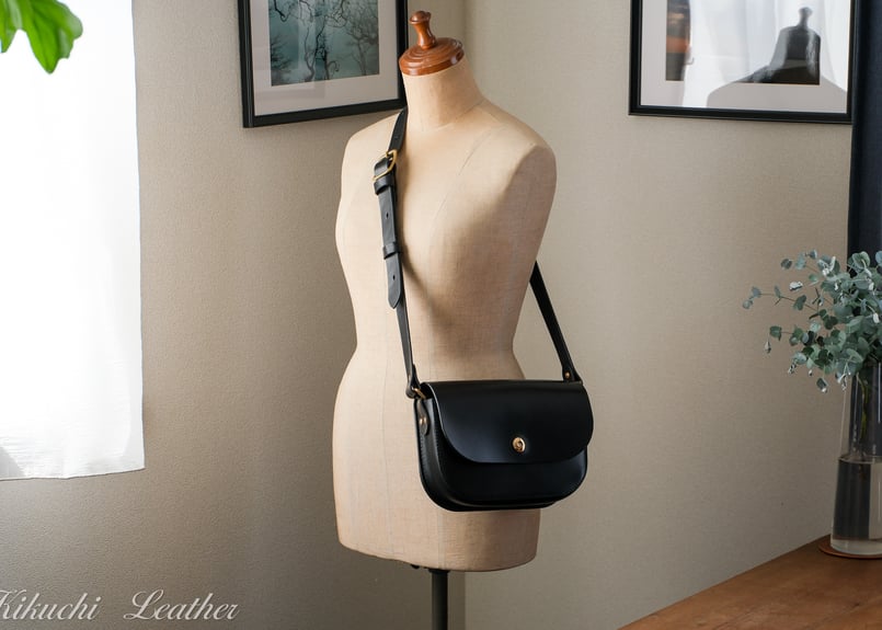 CTHY ビックハーフムーンショルダーバック ブラック BIG HALF MOON SHOULDER BAG | CTHY