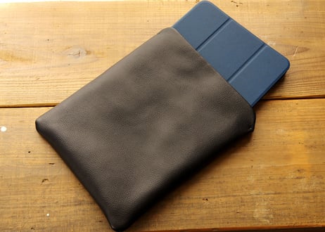 《LIONA》本革レザースリーブケース iPad 11/10.9インチ《5colors》