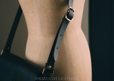 一点限り《CARLO》Flap Shoulder Bag Black Regular　le092