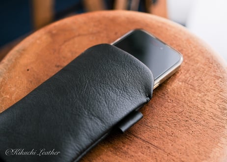《WATERPROOF LEATHER》レザースリーブケース Regular　iPhone・スマホケース　ブラック