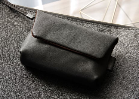 ☆M様専用オーダー品《REGINA》コンパクトカメラ用レザーカメラケース　ブラック