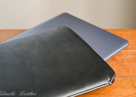 《WATERPROOF LEATHER》14インチ ノートPC用スリーブケース　ブラック