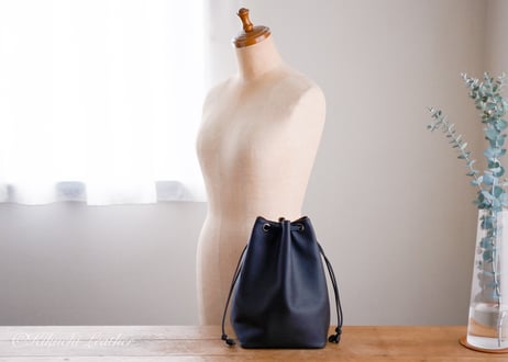 《WATERPROOF LEATHER》巾着カメラポーチ　LLサイズ　ブラック