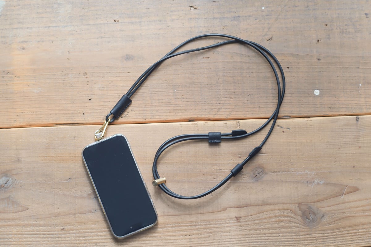 Cow Leather》レザースマホショルダーストラップ | KIKUCHI LEATHER Cow Leather》レザースマホショルダーストラップ | KIKUCHI LEATHER