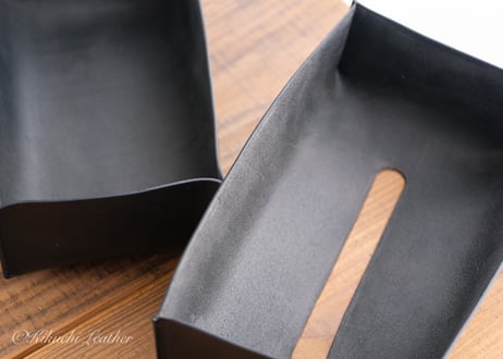 一点限り《RIVER》レザーティッシュボックスケース　Black  le090