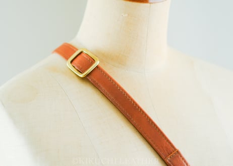 一点限り《GINO》Flap Shoulder Bag ブラウン　le086