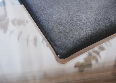 《LIONA》本革レザースリーブケース iPad 11/10.9インチ《5colors》
