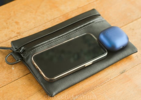 《WATERPROOF LEATHER》ジップポーチ ブラック