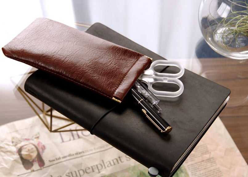 Horse Leather》バネ口メガネ&ペンケース 《2colors》 | KIKUCHI Horse Leather》バネ口メガネ&ペンケース 《2colors》 | KIKUCHI