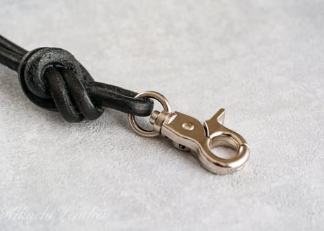 《Cow Leather》Yui レザーコードチャーム