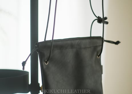《WATERPROOF LEATHER》巾着バッグ　black