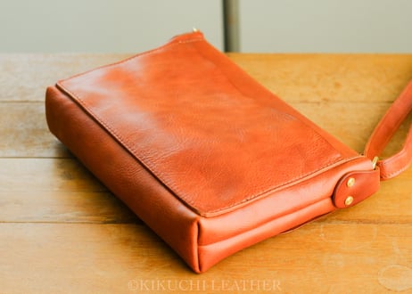 一点限り《GINO》Flap Shoulder Bag ブラウン　le086