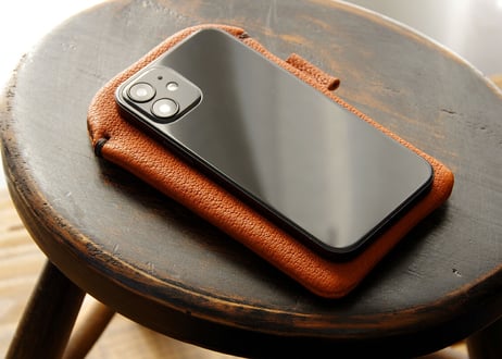 《LIONA》本革レザースリーブケース Large iPhone・Android対応（iPhone17 Pro Max / 16 Plus 等） スマホケース《5colors》
