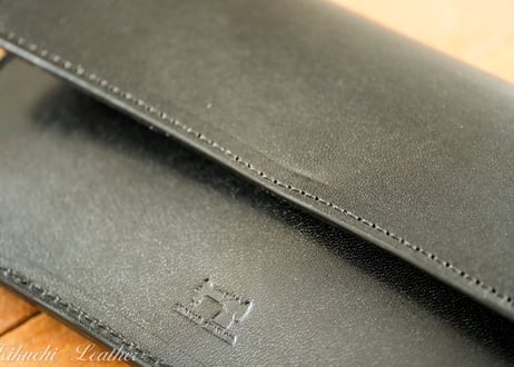 一点もの少し訳あり《RIVER》レザーフラップケース Large  iPhone・スマホケース　ブラック  le061