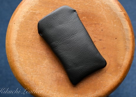 一点仕立て《LIONA》レザースリーブケース 　iPhone・スマホケースIphone SE用　LE169