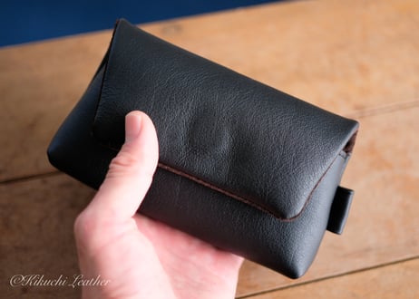 《WATERPROOF LEATHER》コンパクトカメラ用レザーカメラケース　Large　ブラック