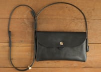 一点もの《GINO》Leather Slim Pochette ブラック  le069