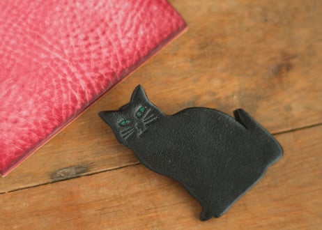 《Buono》Leather Cat Brooch（キャットブローチ）《2colors》